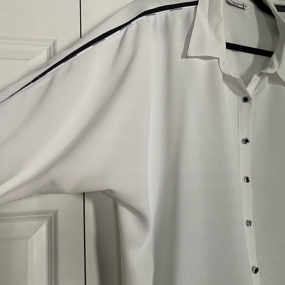 Formal white and black blouse - Picture 2 of 11